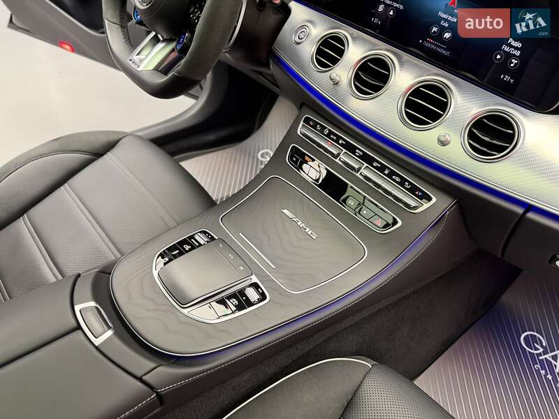 Седан Mercedes-Benz E-Class 2021 в Києві