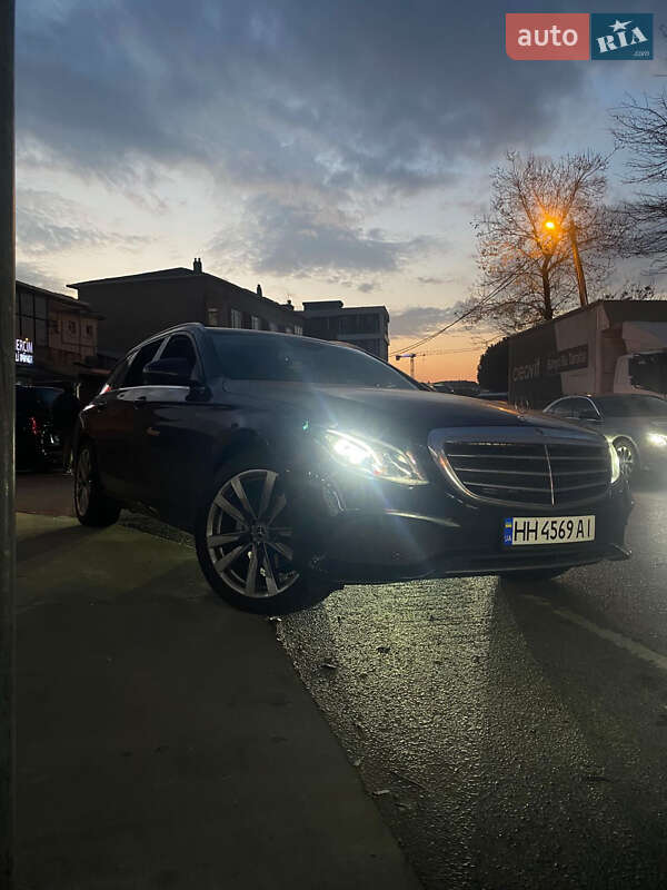 Универсал Mercedes-Benz E-Class 2016 в Киеве