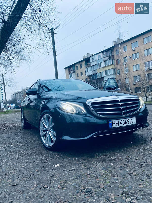 Универсал Mercedes-Benz E-Class 2016 в Киеве