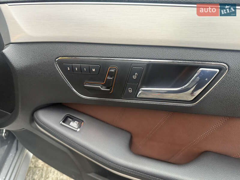Седан Mercedes-Benz E-Class 2009 в Чернівцях