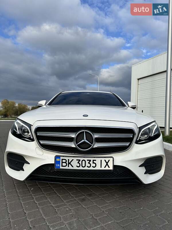 Седан Mercedes-Benz E-Class 2016 в Ровно фото 6 Седан Mercedes-Benz E-Class 2016 в Ровно