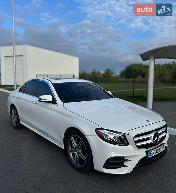 Седан Mercedes-Benz E-Class 2016 в Ровно фото 5 Седан Mercedes-Benz E-Class 2016 в Ровно