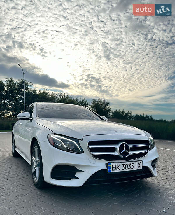 Седан Mercedes-Benz E-Class 2016 в Ровно фото 19 Седан Mercedes-Benz E-Class 2016 в Ровно