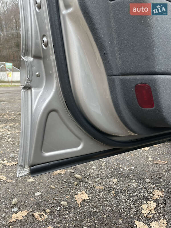 Універсал Mercedes-Benz E-Class 2005 в Хусті фото 34 Універсал Mercedes-Benz E-Class 2005 в Хусті