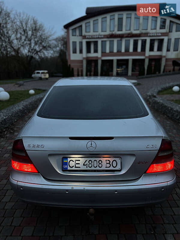 Седан Mercedes-Benz E-Class 2002 в Городенке