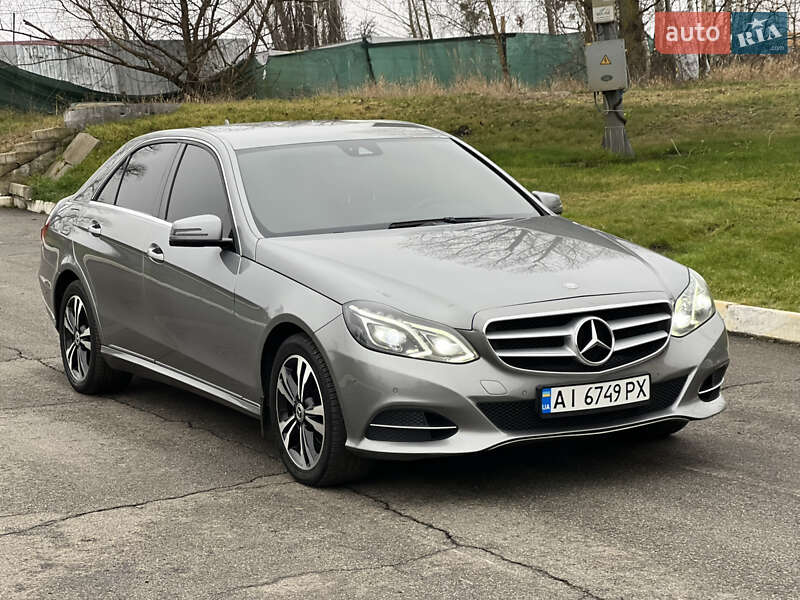 Седан Mercedes-Benz E-Class 2014 в Бучі