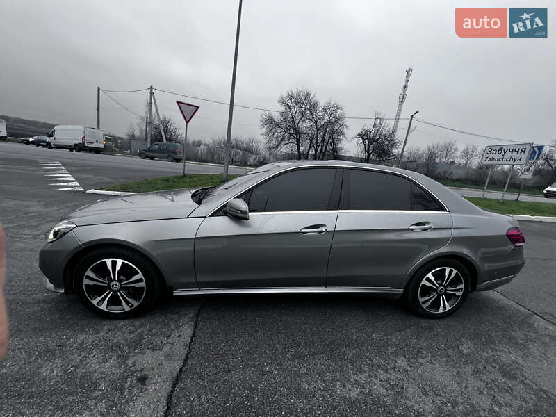 Седан Mercedes-Benz E-Class 2014 в Бучі