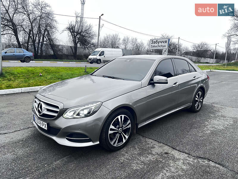 Седан Mercedes-Benz E-Class 2014 в Бучі