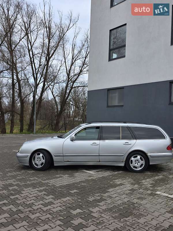 Mercedes-Benz E-Class 2002