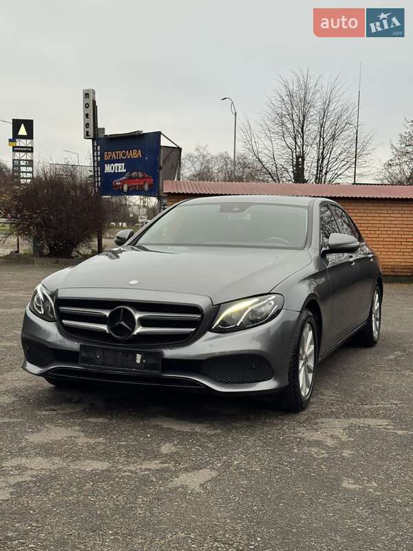 Седан Mercedes-Benz E-Class 2016 в Тернополе