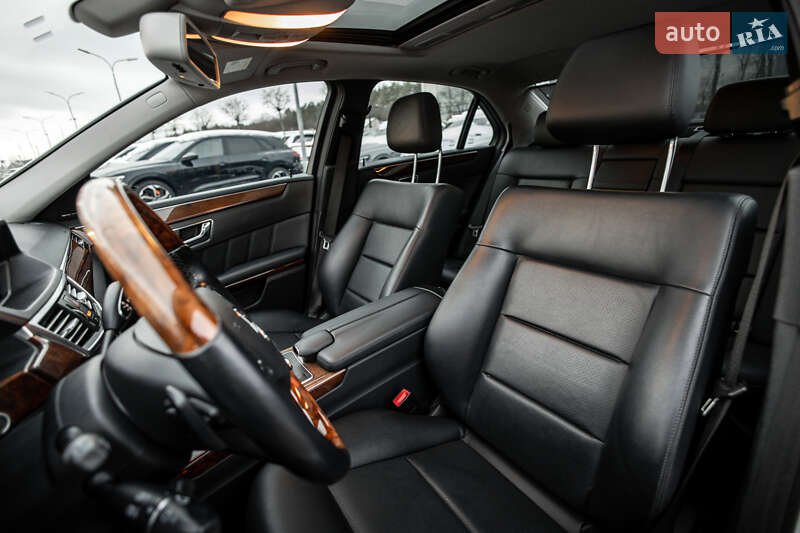Седан Mercedes-Benz E-Class 2009 в Львове