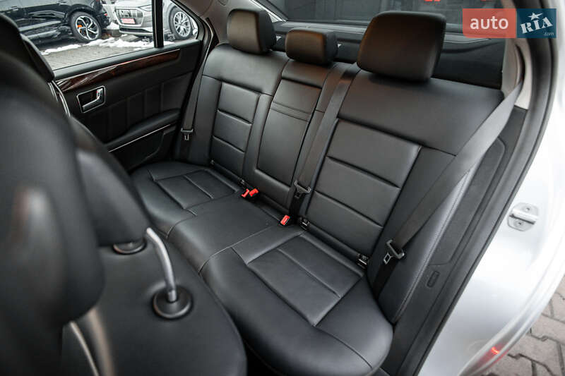 Седан Mercedes-Benz E-Class 2009 в Львове