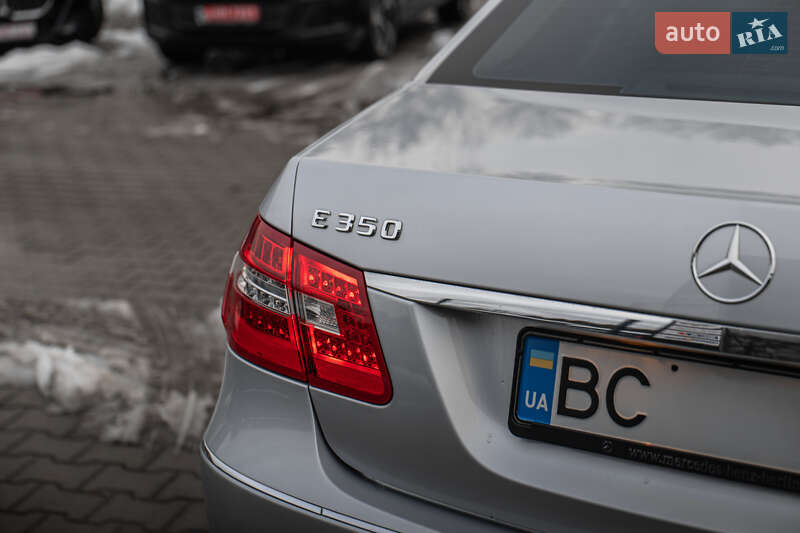 Седан Mercedes-Benz E-Class 2009 в Львове