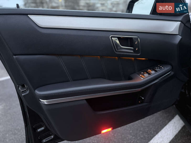 Седан Mercedes-Benz E-Class 2013 в Киеве