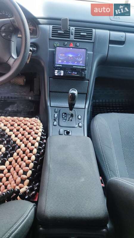 Седан Mercedes-Benz E-Class 2000 в Новояворовске