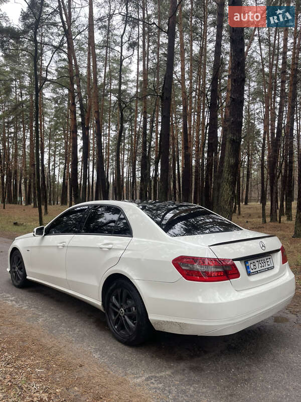 Седан Mercedes-Benz E-Class 2010 в Чернигове фото 2 Седан Mercedes-Benz E-Class 2010 в Чернигове