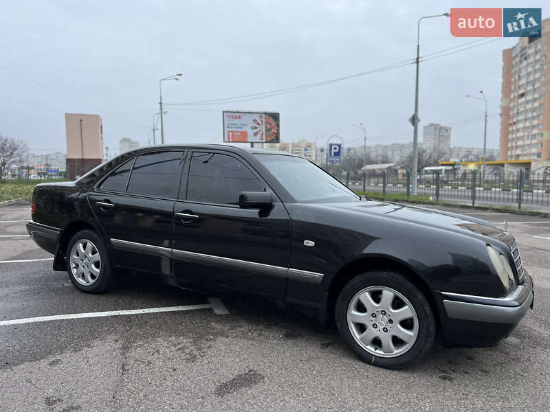 Седан Mercedes-Benz E-Class 1998 в Харькове