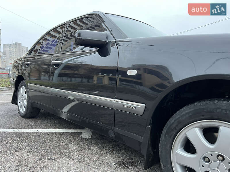Седан Mercedes-Benz E-Class 1998 в Харькове