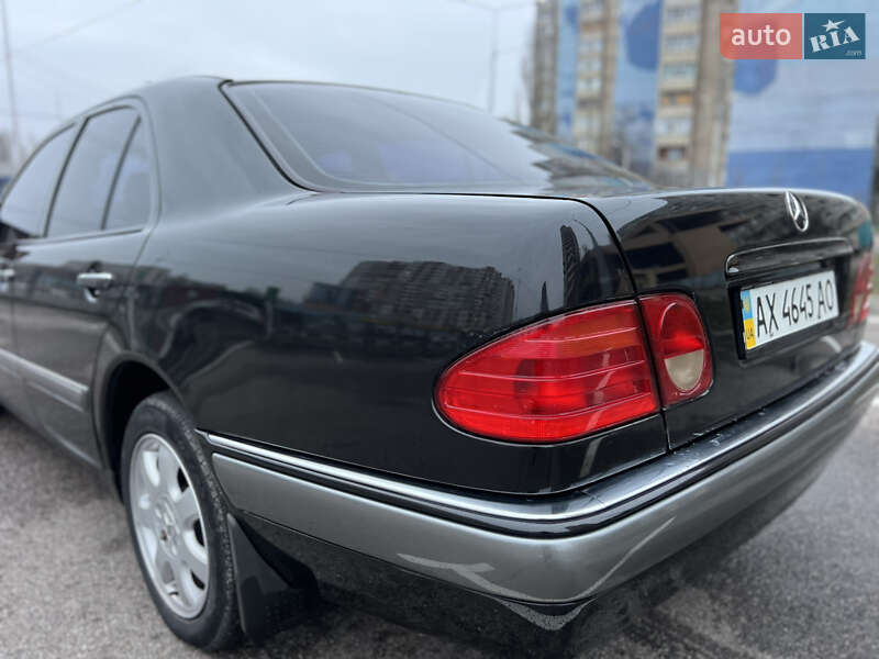 Седан Mercedes-Benz E-Class 1998 в Харькове