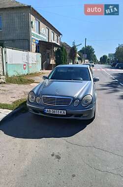 Седан Mercedes-Benz E-Class 2004 в Могилів-Подільському