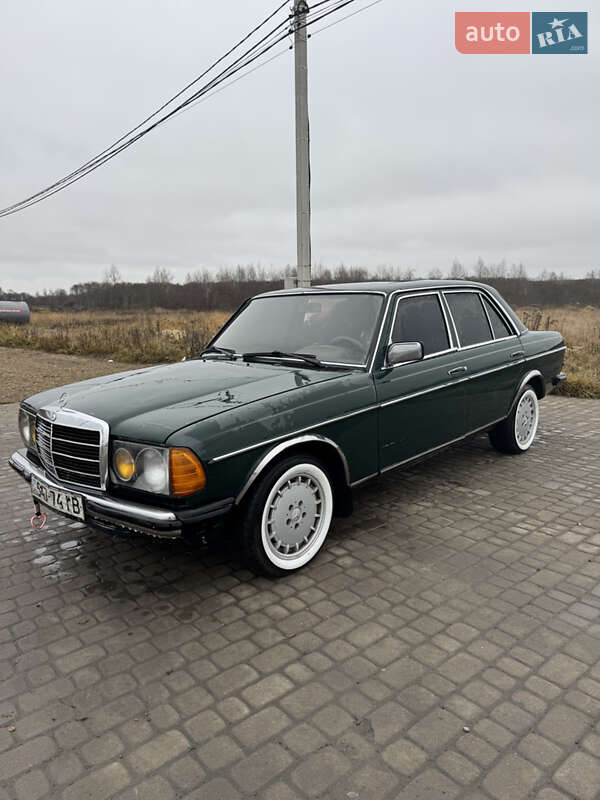 Mercedes-Benz E-Class 1983