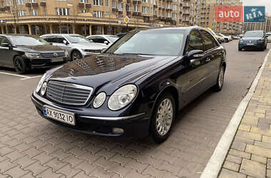 Седан Mercedes-Benz E-Class 2005 в Киеве