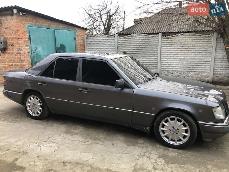 Седан Mercedes-Benz E-Class 1994 в Богодухіву фото 4 Седан Mercedes-Benz E-Class 1994 в Богодухіву