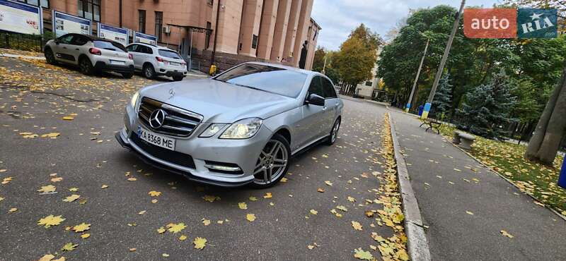 Седан Mercedes-Benz E-Class 2011 в Киеве