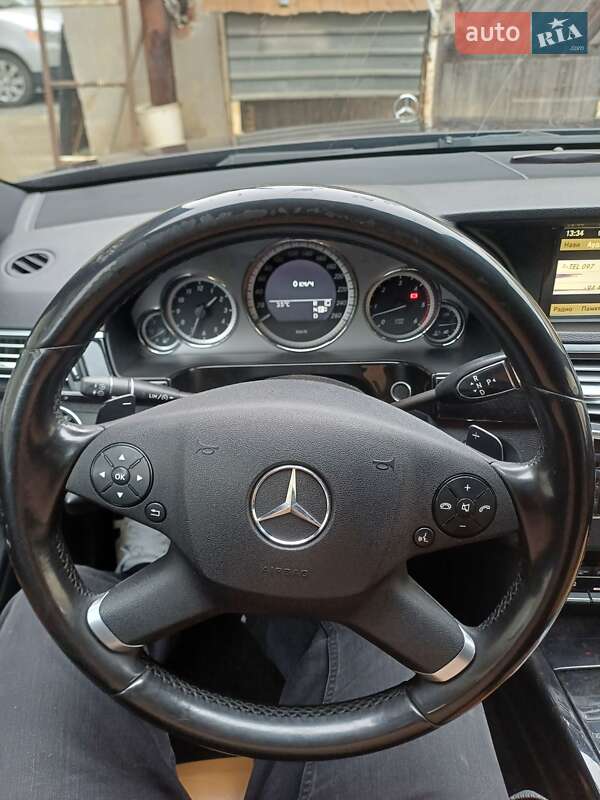 Универсал Mercedes-Benz E-Class 2010 в Чорткове фото 26 Универсал Mercedes-Benz E-Class 2010 в Чорткове