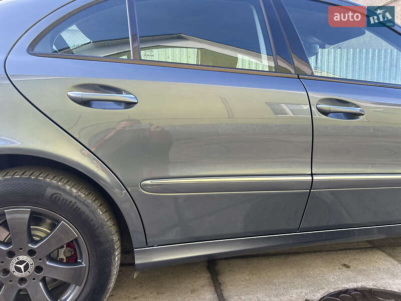 Седан Mercedes-Benz E-Class 2008 в Ужгороді