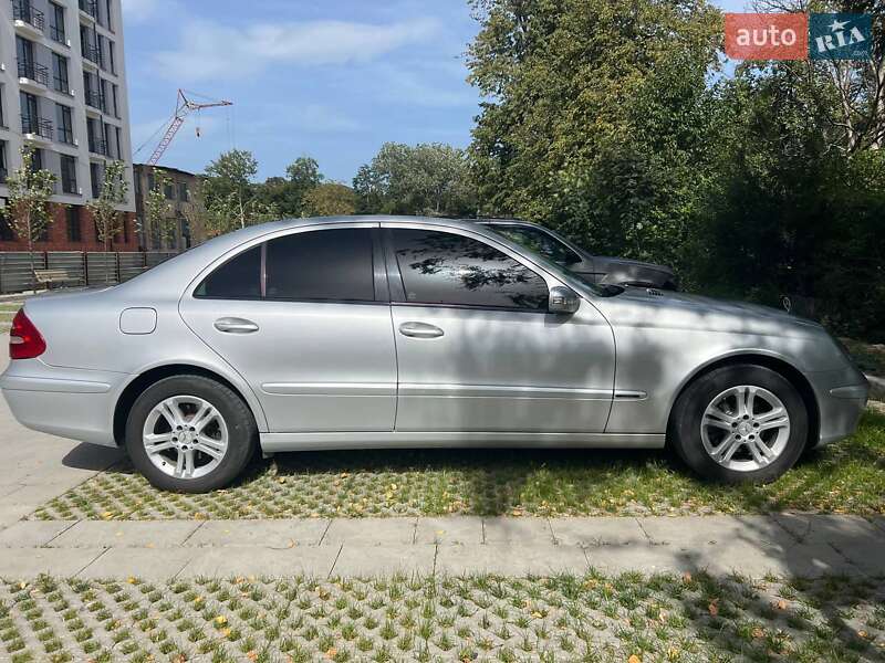Седан Mercedes-Benz E-Class 2005 в Самборі фото 8 Седан Mercedes-Benz E-Class 2005 в Самборі