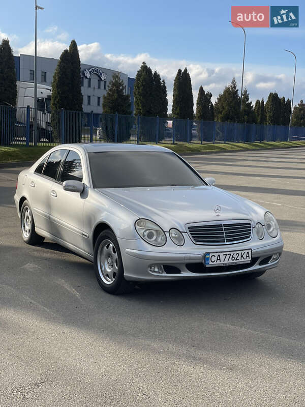 Седан Mercedes-Benz E-Class 2002 в Яготине