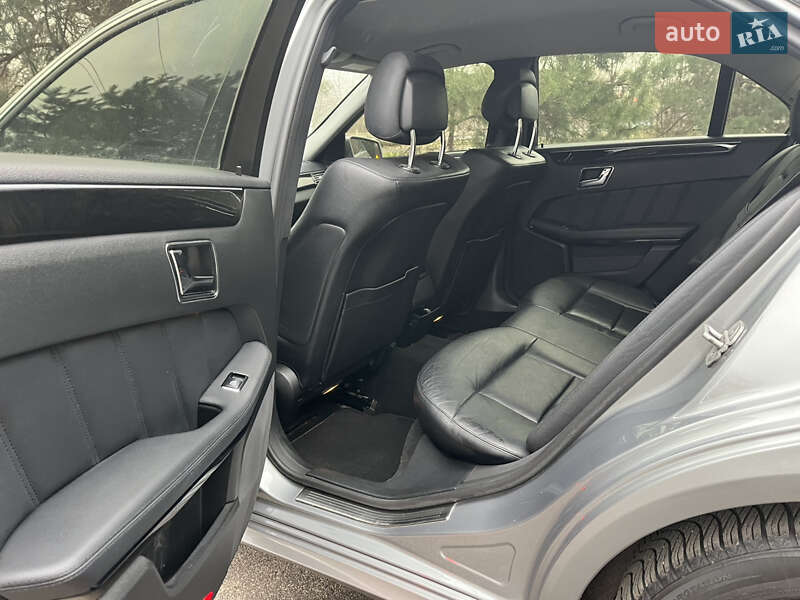 Седан Mercedes-Benz E-Class 2011 в Киеве фото 9 Седан Mercedes-Benz E-Class 2011 в Киеве