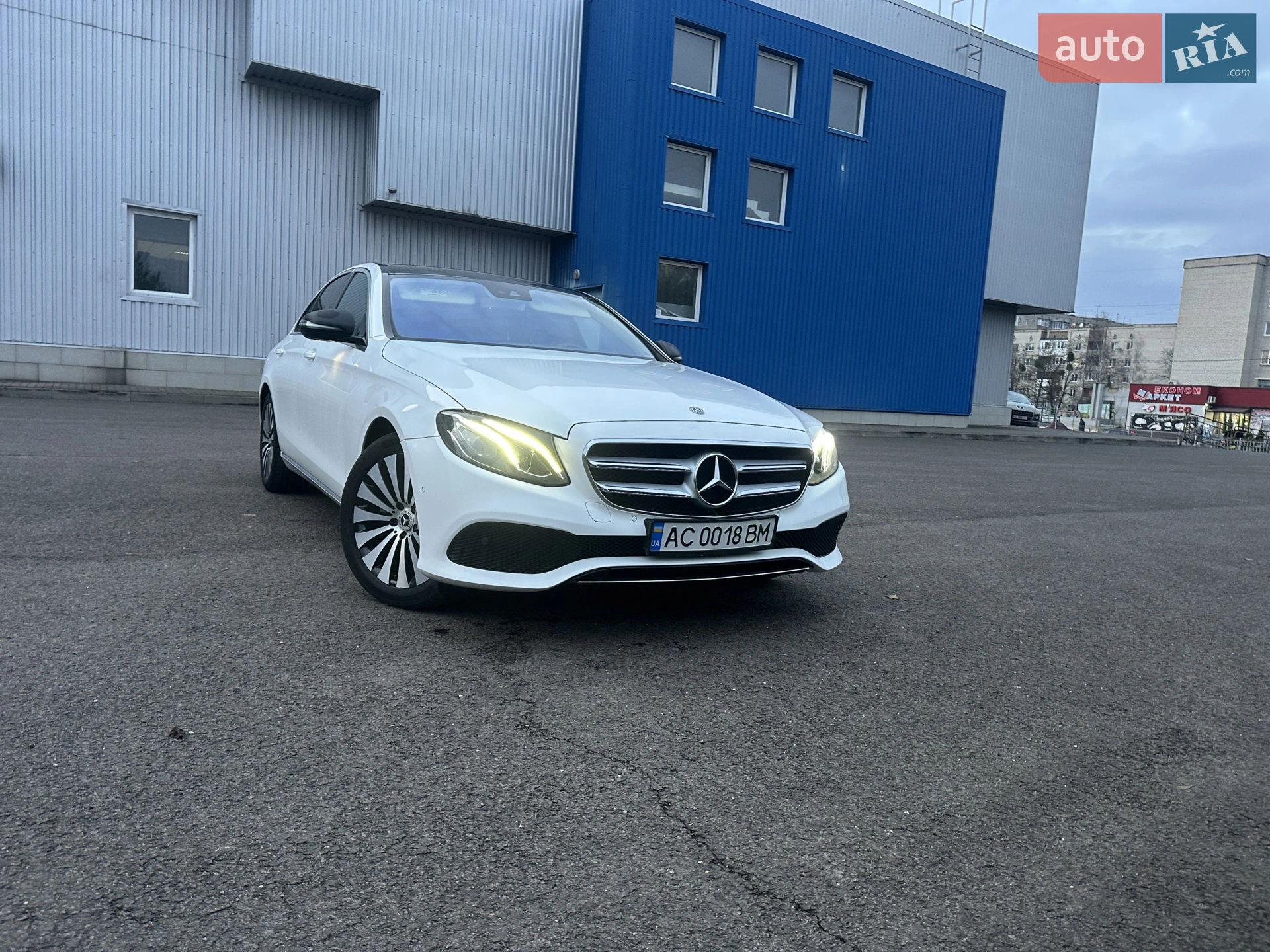 2016 Mercedes-Benz E-klasse - мініатюра 14