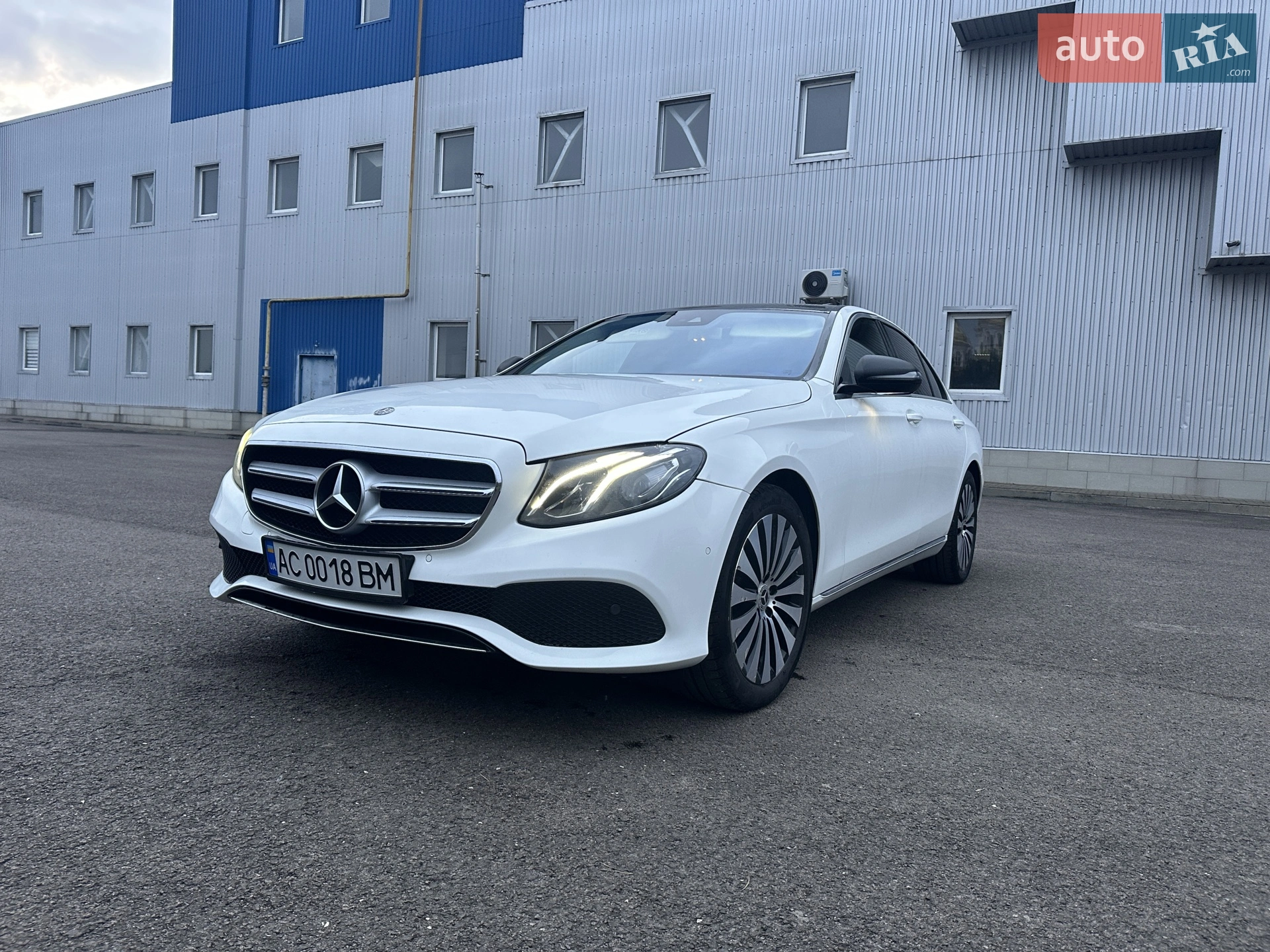 2016 Mercedes-Benz E-klasse - мініатюра 34