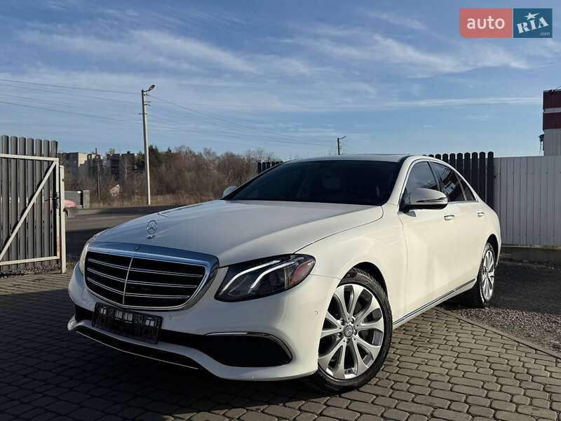 Седан Mercedes-Benz E-Class 2017 в Новояворовске