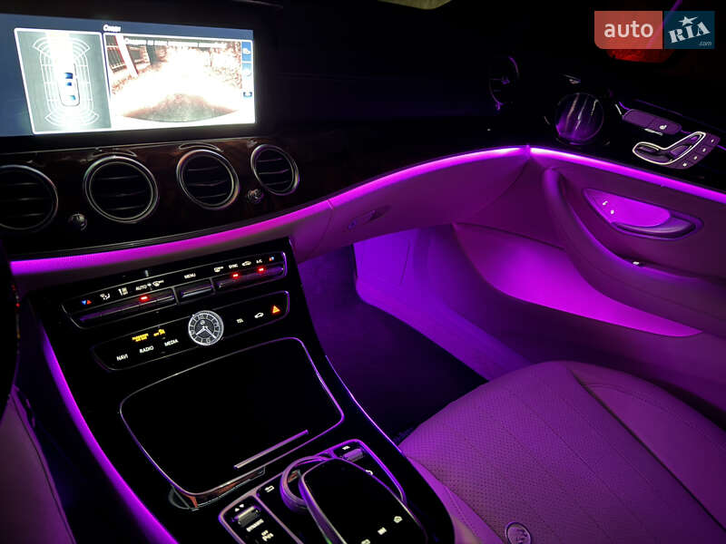 Седан Mercedes-Benz E-Class 2017 в Новояворовске