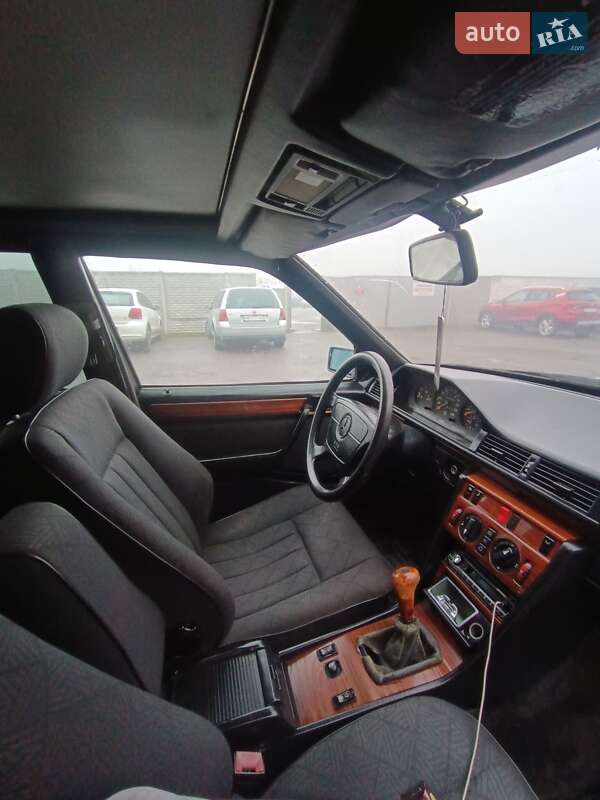 Седан Mercedes-Benz E-Class 1993 в Виннице фото 10 Седан Mercedes-Benz E-Class 1993 в Виннице