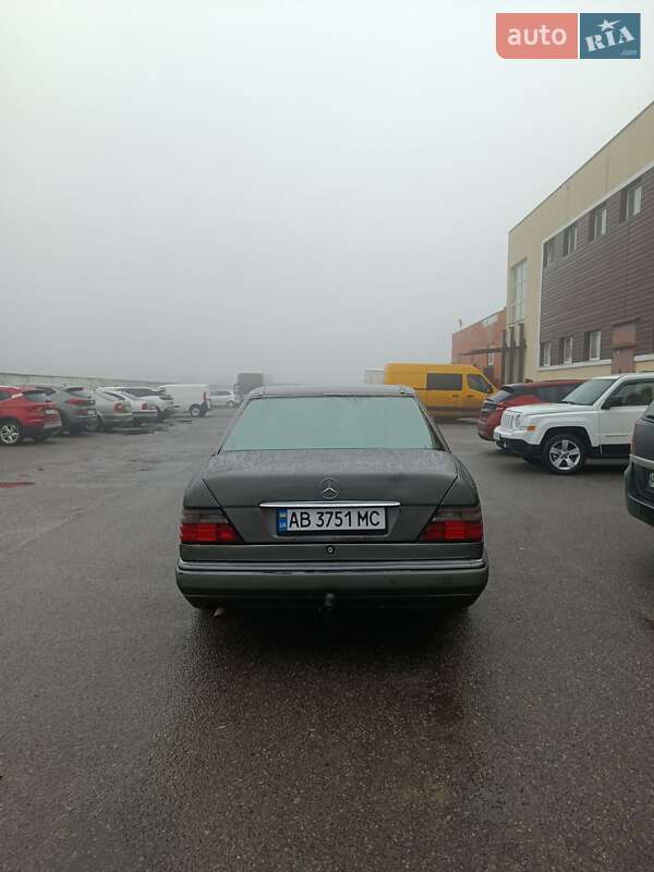 Седан Mercedes-Benz E-Class 1993 в Виннице фото 7 Седан Mercedes-Benz E-Class 1993 в Виннице