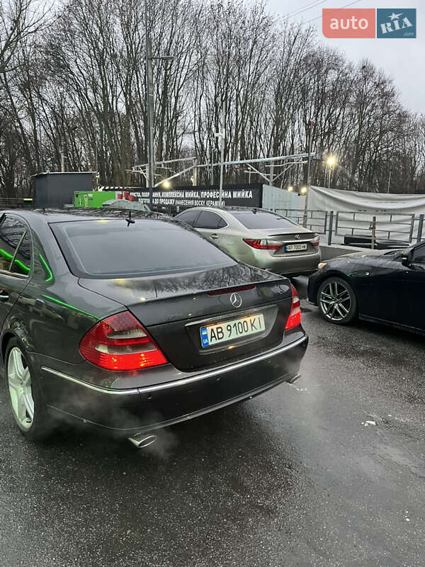 Седан Mercedes-Benz E-Class 2003 в Вінниці