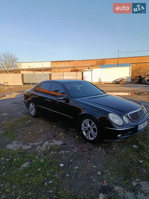 Mercedes-Benz E-Class 2005 Mercedes-Benz E-Class 2005