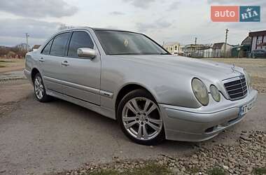 Седан Mercedes-Benz E-Class 1999 в Долині