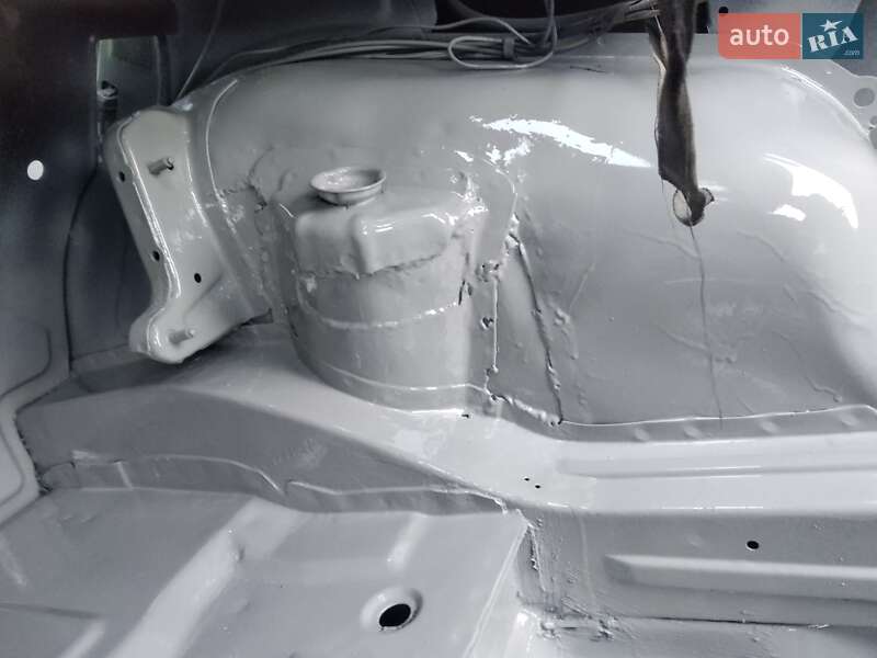 Седан Mercedes-Benz E-Class 1996 в Львові