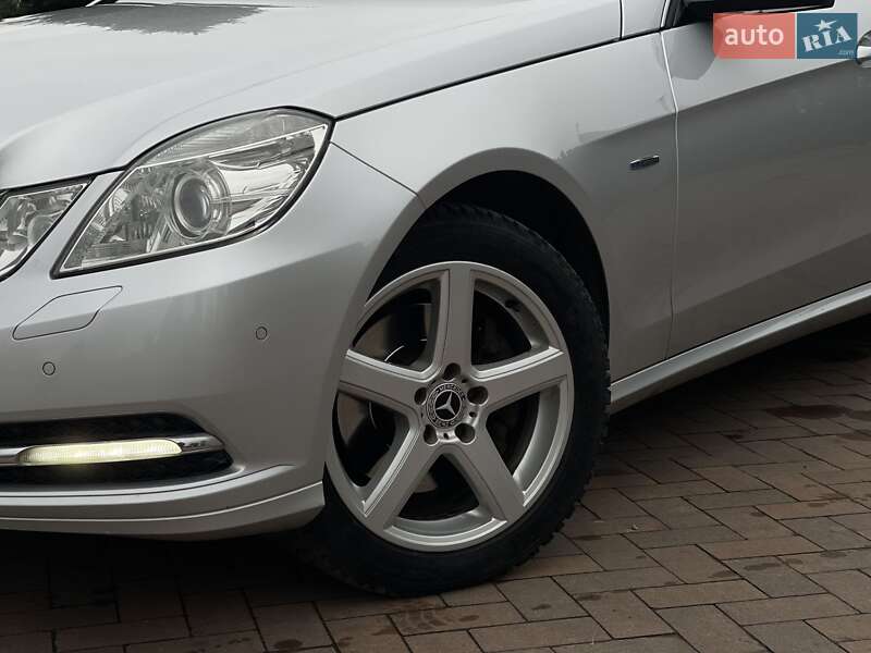 Универсал Mercedes-Benz E-Class 2012 в Ивано-Франковске
