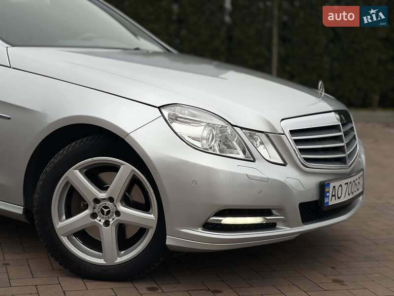 Универсал Mercedes-Benz E-Class 2012 в Ивано-Франковске