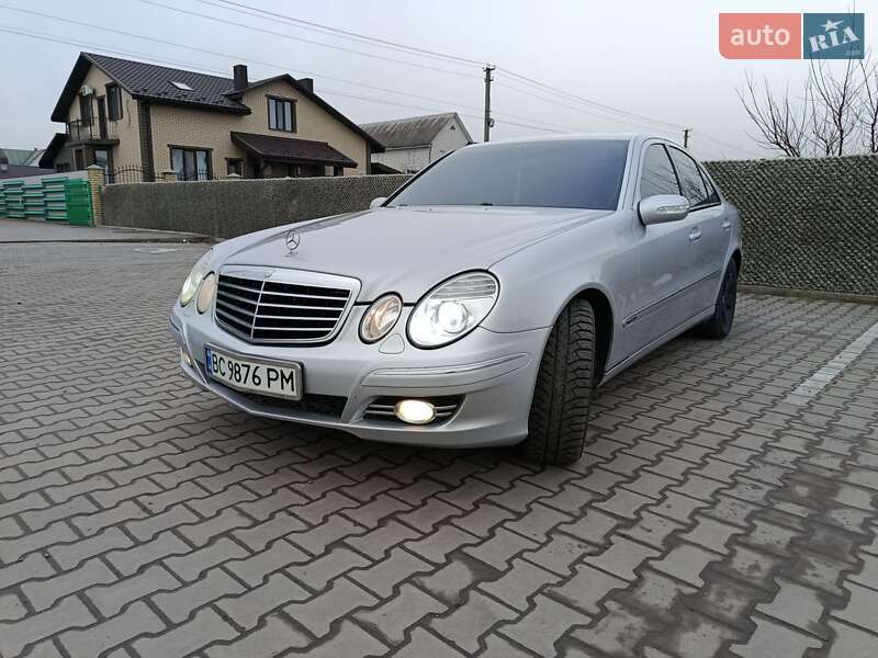 Mercedes-Benz E-Class 2004 Mercedes-Benz E-Class 2004
