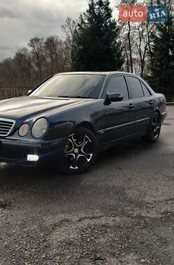 Седан Mercedes-Benz E-Class 2000 в Богородчанах