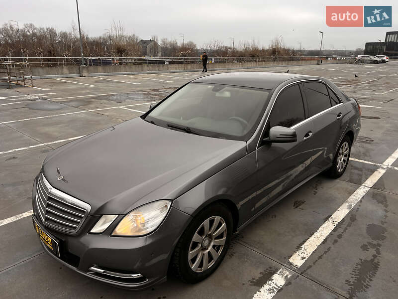Mercedes-Benz E-Class 2012