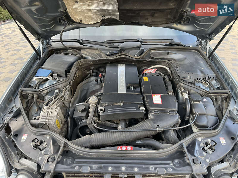 Седан Mercedes-Benz E-Class 2005 в Могилів-Подільському