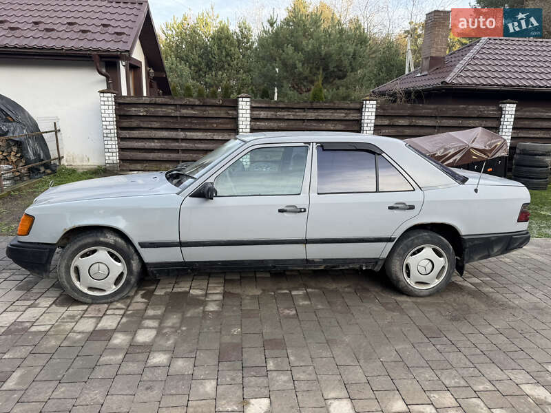 Седан Mercedes-Benz E-Class 1989 в Львові фото 2 Седан Mercedes-Benz E-Class 1989 в Львові